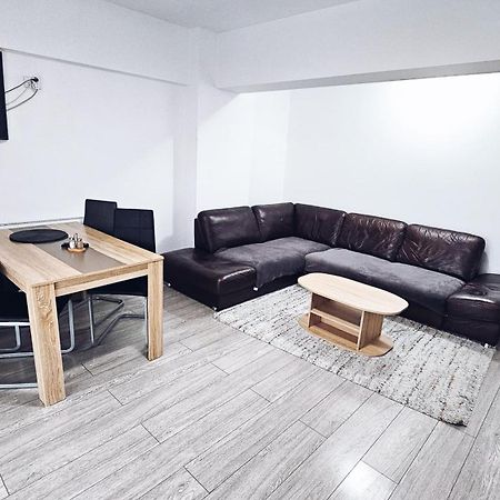 Apartament Dem Radulescu 3 Camere! Râmnicu Vâlcea Екстериор снимка