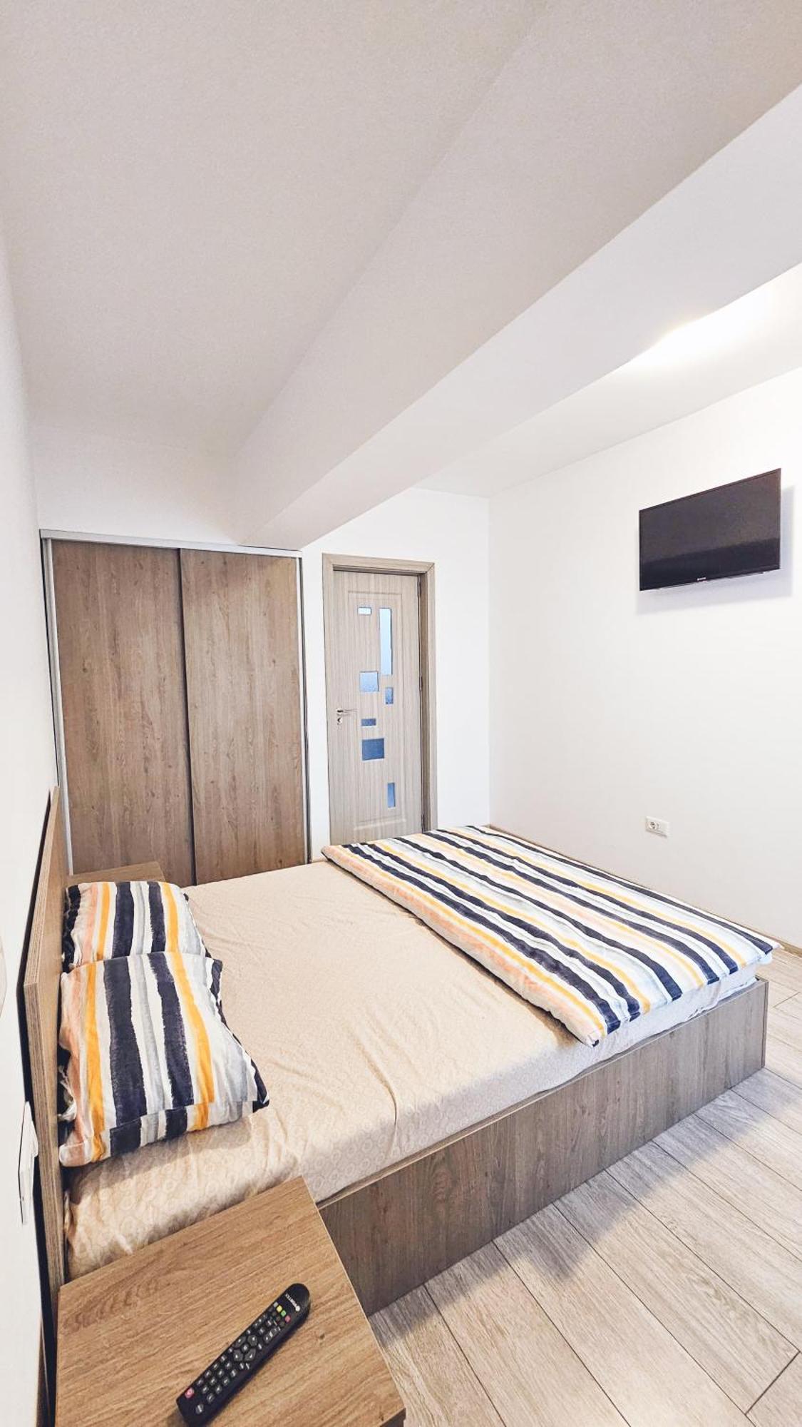 Apartament Dem Radulescu 3 Camere! Râmnicu Vâlcea Екстериор снимка