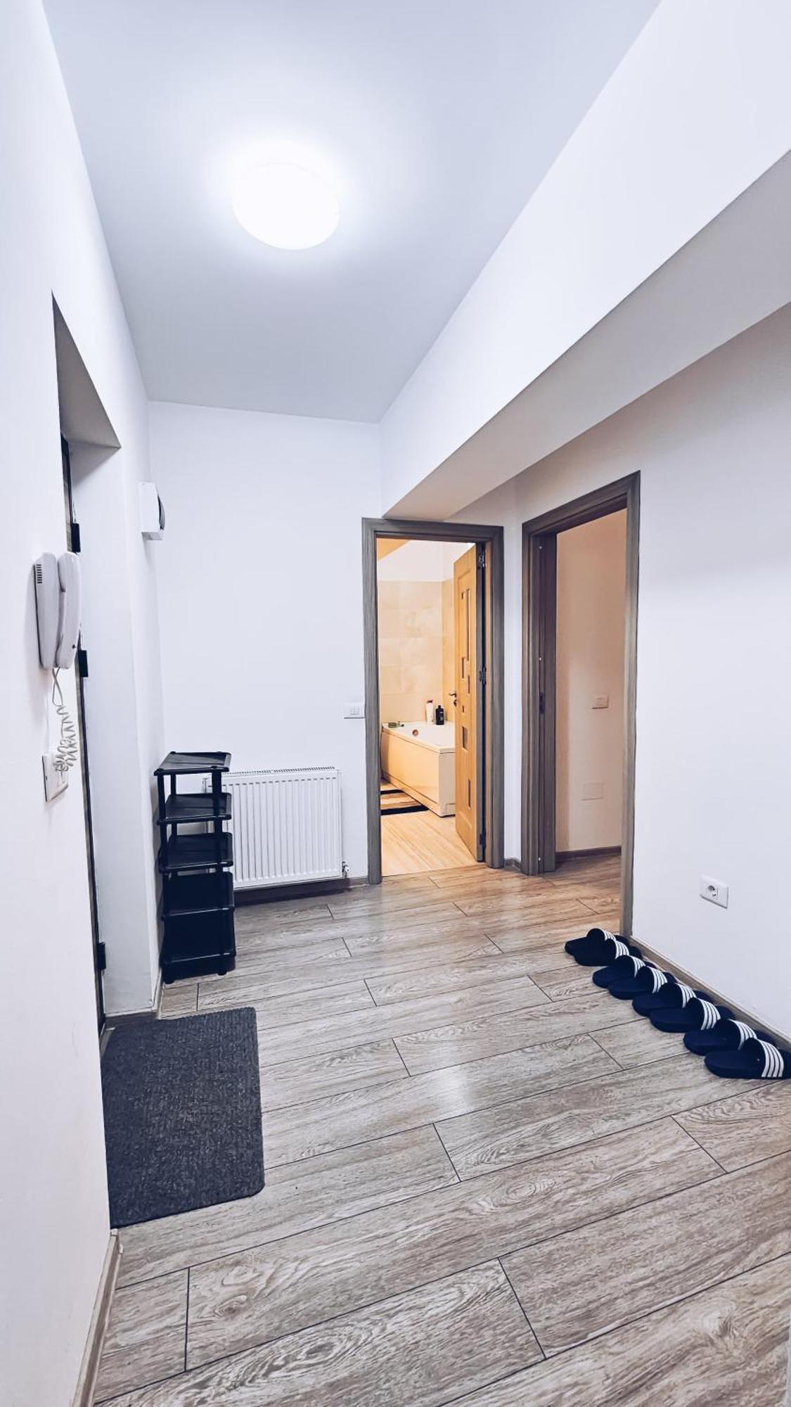 Apartament Dem Radulescu 3 Camere! Râmnicu Vâlcea Екстериор снимка